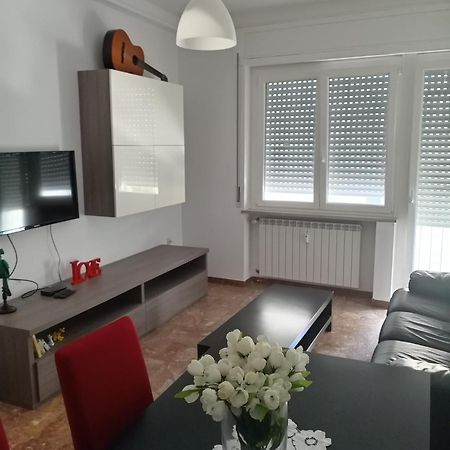 Love House - Apartment On The Beach ペスカーラ エクステリア 写真